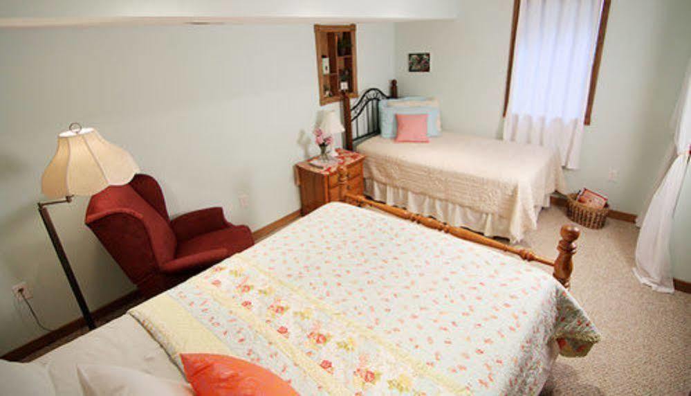 The Dwelling Place Pella Extérieur photo